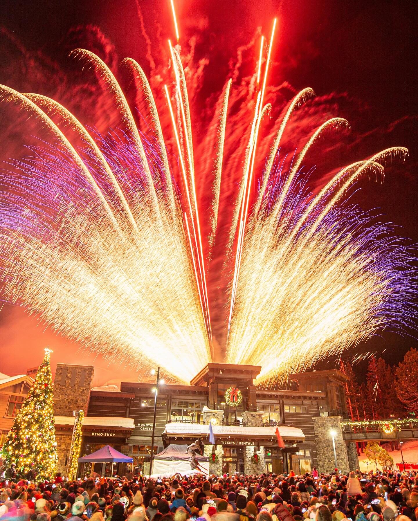 Mammoth New Years Eve Fireworks